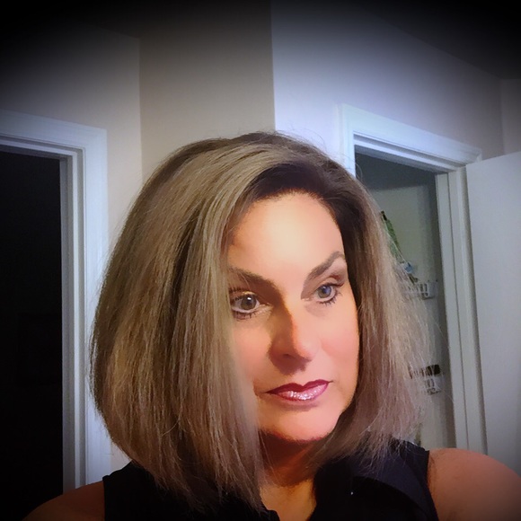 Meet your Posher, Joann - Picture 1 of 1